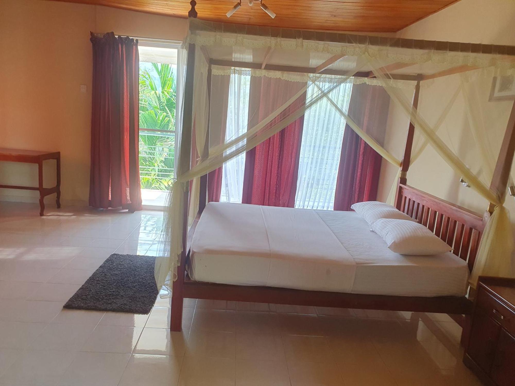 Rainforest Lodge, Deniyaya Singheraja Pokoj fotografie